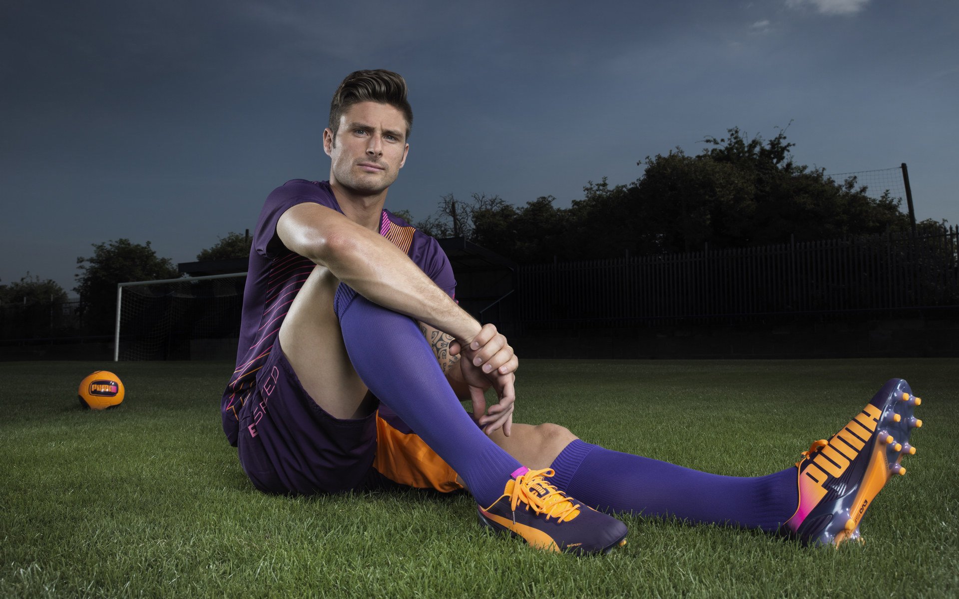 德国男子110米栏选手在预赛中表现出色，晋级半决赛，德国百米纪录